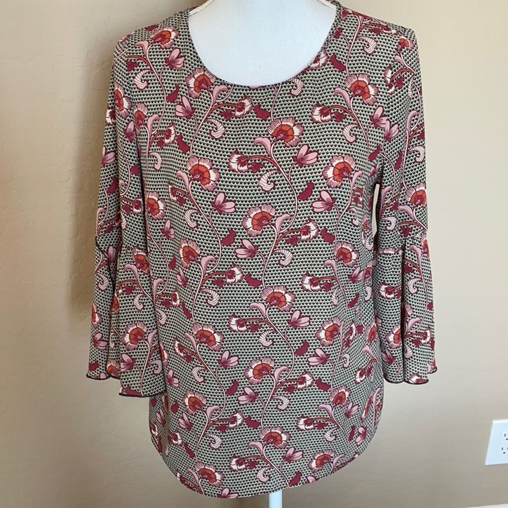 Counterparts fun & flirty top!
